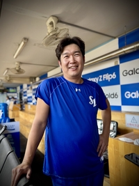 “햇빛이 강합니다···찡그리게 될 거예요” 야구 인생 막바지 대반전 이룬 송은범, 친정팀 맞아 호투 다짐 [PO1]