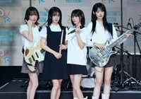 QWER, ‘내 이름 맑음’으로 데뷔 첫 지상파 음방 1위