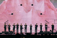 정한·준 빠진 세븐틴 새 월드투어…민규 “다시 돌아올 분들, 아쉬워 말길”