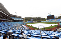 [포토]대형 방수포 덮혀있는 플레이오프 2차전