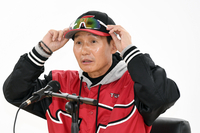 [포토]LG 염경엽 감독, ‘우천 순연으로 2차전은 손주영이 선발!’