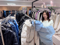 “올겨울 최강 한파, 지금부터 준비”…롯데백화점, ‘아우터 페어’ 진행