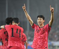 배우 김지호, “요가는 나를 단단하게, 그리고 솔직하게 만들었다”