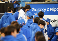 [포토]삼성 구자욱, 1회부터 부상을...