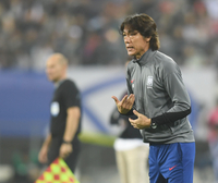 [포토] 홍명보 감독 ‘빨리 들어와야지’