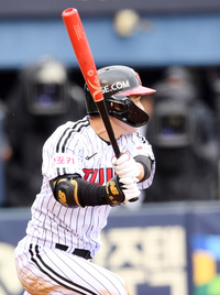 ‘100% 아니지만’ 문성주, 9번 DH 라인업 복귀…2차전 홈런 김현수 4번 [PO3]