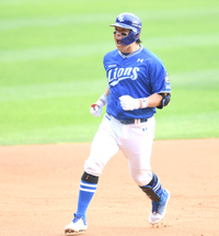 ‘강민호 8회 한풀이 결승포’ 삼성 혈투 끝 LG 제압···9년 만에 KS 진출 [PO4]