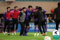 미니 ‘전훈’으로 분위기 전환, 팀 재정비에 ‘집중’…위기에 빛난 유병훈의 ‘내공’, 안양은 그렇게 또 ‘고비’를 넘었다