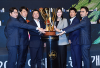 [포토]여자프로농구 우승 트로피 노리는 감독들