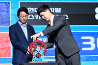 진땀 흘렸던 여자부 악몽 영향, 남자 신인 드래프트에서는 클래식 ‘수동 뽑기’로 전환[SS현장]