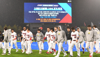관중도 “경기 왜 시작해요?”…‘우왕좌왕·어영부영’ 대혼돈 KBO, 선수와 팬은 무슨 죄인가 [KS]
