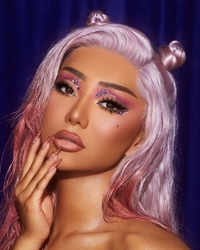 美 인기 뷰티크리에이터, K-뷰티 인플루언서와 협업…니키타 드래건 행보 주목