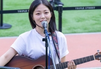 “한강 작가가 알아요” 성덕된 흰(HYNN·박혜원), 라디오 사연에 기쁨의 포효