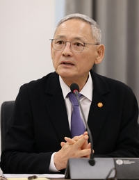 유인촌 장관 “이기흥 회장 3선해도 승인 안할 수 있다…행정 소송까지 필요할 것”