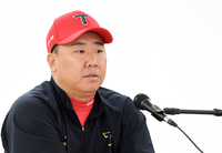 “최형우 제외→현재 상황 최고 타순” 이범호 감독, 라인업 ‘강제 변화’…“네일 100구 가까이” [KS4]