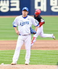 [포토]만루 홈런 허용한 삼성 송은범