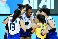 와일러에 ‘리시브 폭탄’ 던진 현대건설, GS 완파하며 2연승 질주[현장리뷰]