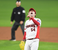 [포토] 양현종 ‘이건 홈런이다’