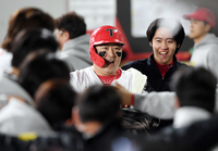 [포토]솔로 홈런 세리머니 하는 KIA 최형우