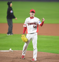 [포토] 양현종 ‘맞는 순간 홈런 직감’