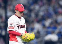 [포토]홈런 3방에 무너진 KIA 양현종