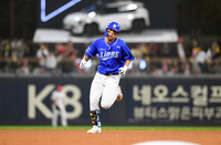 [포토]삼성 김영웅, 나도 홈런!