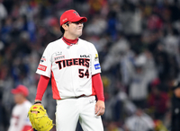 [포토]백투백 홈런 허용에 인상 구기는 KIA 양현종