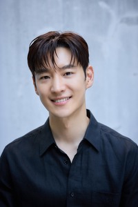 시청률 20% 보단 KIA 우승이지…이제훈, ‘협상의 기술’ 촬영 중에 보낸 뜨거운 응원 [KIA V12]