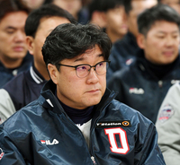 롯데 2025 코칭스태프 구성, 김상진 투수 코치 영입