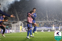 5년 전 비극의 땅→3연패 대업의 땅으로…울산종합운동장 악몽 털어냈다 [울산HD 3연패]