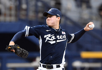 [포토]쿠바와의 2차 평가전 선발 등판한 윤동희