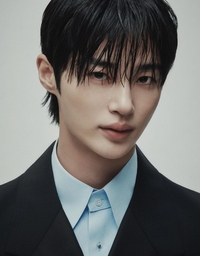 변우석, 9년만 프라다 브랜드 앰배서더 우뚝! 냉미남 화보 공개