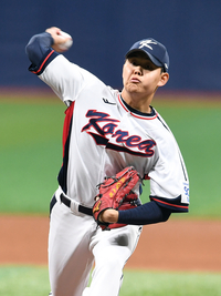 [포토]소형준, 상무와의 평가전 등판