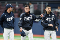 [포토]상무와의 평가전 마친 류중일 감독