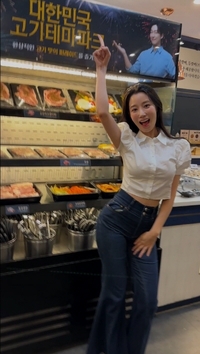 명륜진사갈비, 홍보모델 조현과 찍은 영상 100만 뷰 화제