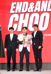 [포토]추신수의 은퇴 기자회견에 초대된 최정과 김광현