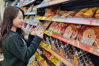 “서울대·연세대 굿즈가 편의점에”…CU, 수험생 응원 ‘대학 굿즈 선물세트’ 출시