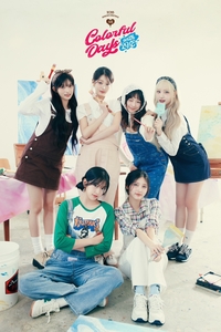 아이브, 2025년 기다려지는 러블리 비주얼…시즌 그리팅 포토 공개