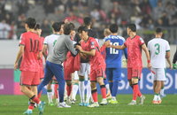 홍명보호 본진 10명과 결전지 쿠웨이트 출국…유럽·중동파 현지 합류+손흥민 복귀 완전체로