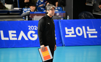 새 외국인 선수 크리스 ‘첫 선’이긴한데…오기노 감독 “출전 많지는 않을 것, V리그 분위기 느끼면 좋겠다”[현장인터뷰]