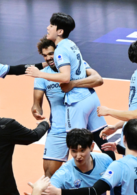 우리카드 동료들이 느끼는 외국인 ‘주장’ 아히 “책임감·파이팅·독려, 국내 선수 못지 않죠”[현장인터뷰]