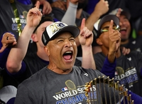 LAD 로버츠 감독, WS우승에도 감독상 후보에 없다!…그 이유는?