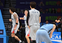 이정재·양조위, 한 프레임에 담긴 전설들…“위대한 예술가와!”