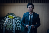 ‘사흘’ 오컬트와 부성애의 절묘한 결합…현재진행형 박신양 연기, ‘검은사제들’ 넘어서는 게 흥행 관건 [SS무비]