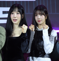 [포토] 태연-권은비, ‘좀비버스’ 파이팅!