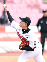 [공식] “가장 좋은 자원” 두산, 허경민 보상 김영현 선택…“12월 상무 입대, 성장해 돌아오라”