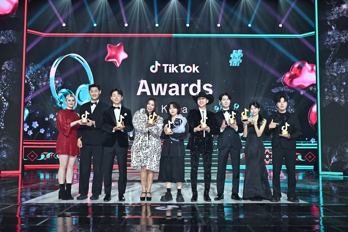 ‘Tik Tok Awards’ successfully held… K-pop and creators gather in one place