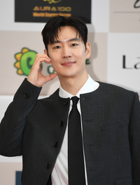 [포토] 이제훈 ‘러블리 하트’