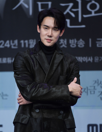 [포토] 유연석 ‘카리스마 넘치는 대통령실 대변인’