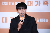 ‘대가족’ 주지스님 이승기 “삭발 어렵지 않았다…양우석 감독, 김윤석 선배 보고 작품했다” [SS현장]